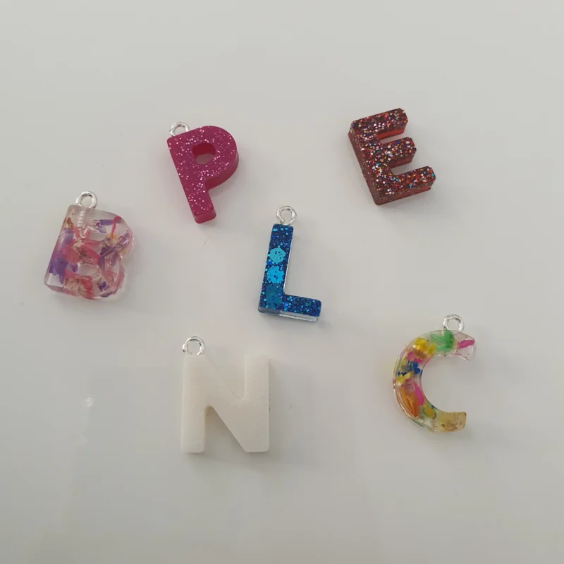 letras de resina personalizadas hechas a mano para crear tu nombre