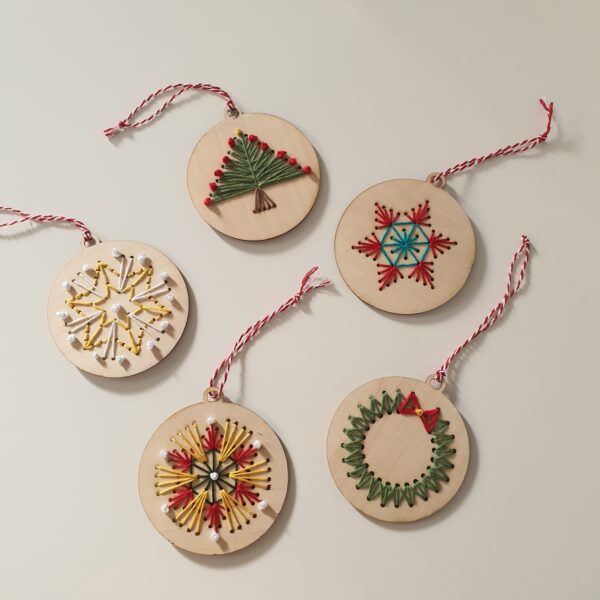 Kit bolas de navidad DIY bordadas - Imagen 2
